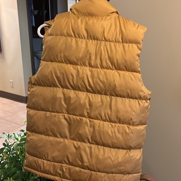 Old Navy Puffer vest gold/yellow - Picture 2 of 2